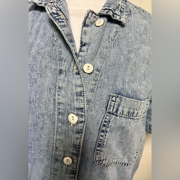 Gap Denim Short Sleeve Acid Wash Vintage Retro Style Iconic Romper
Size Small - Picture 5 of 8
